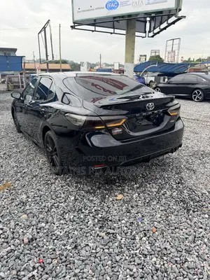 Toyota Camry XSE FWD (2.5L 4cyl 8AM) 2018 Black