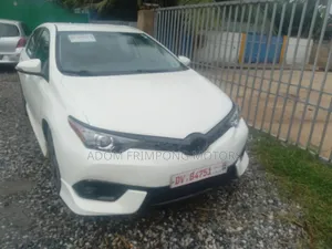 Toyota Corolla 2018 White