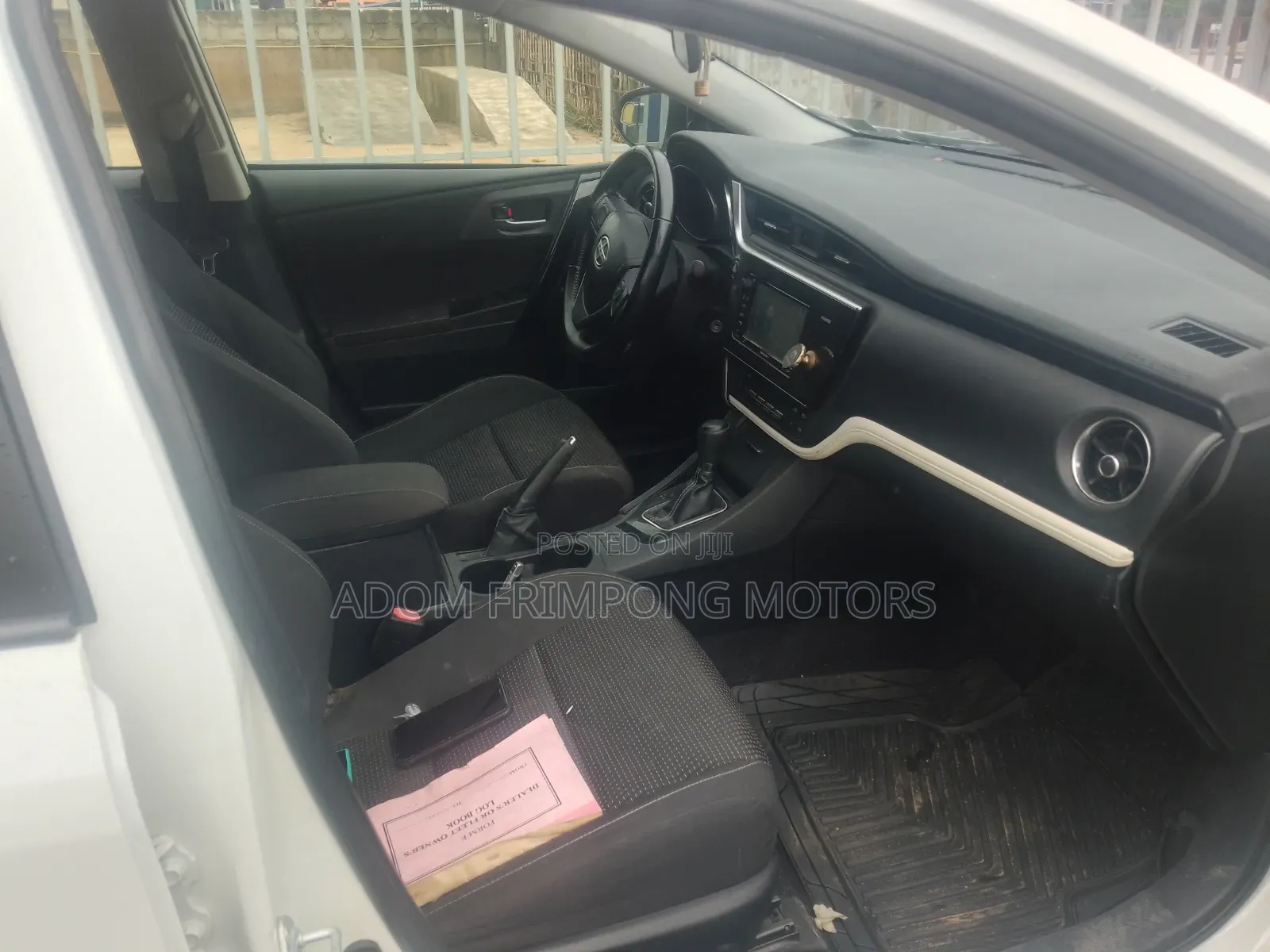 Toyota Corolla 2018 White