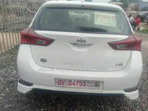 Toyota Corolla 2018 White
