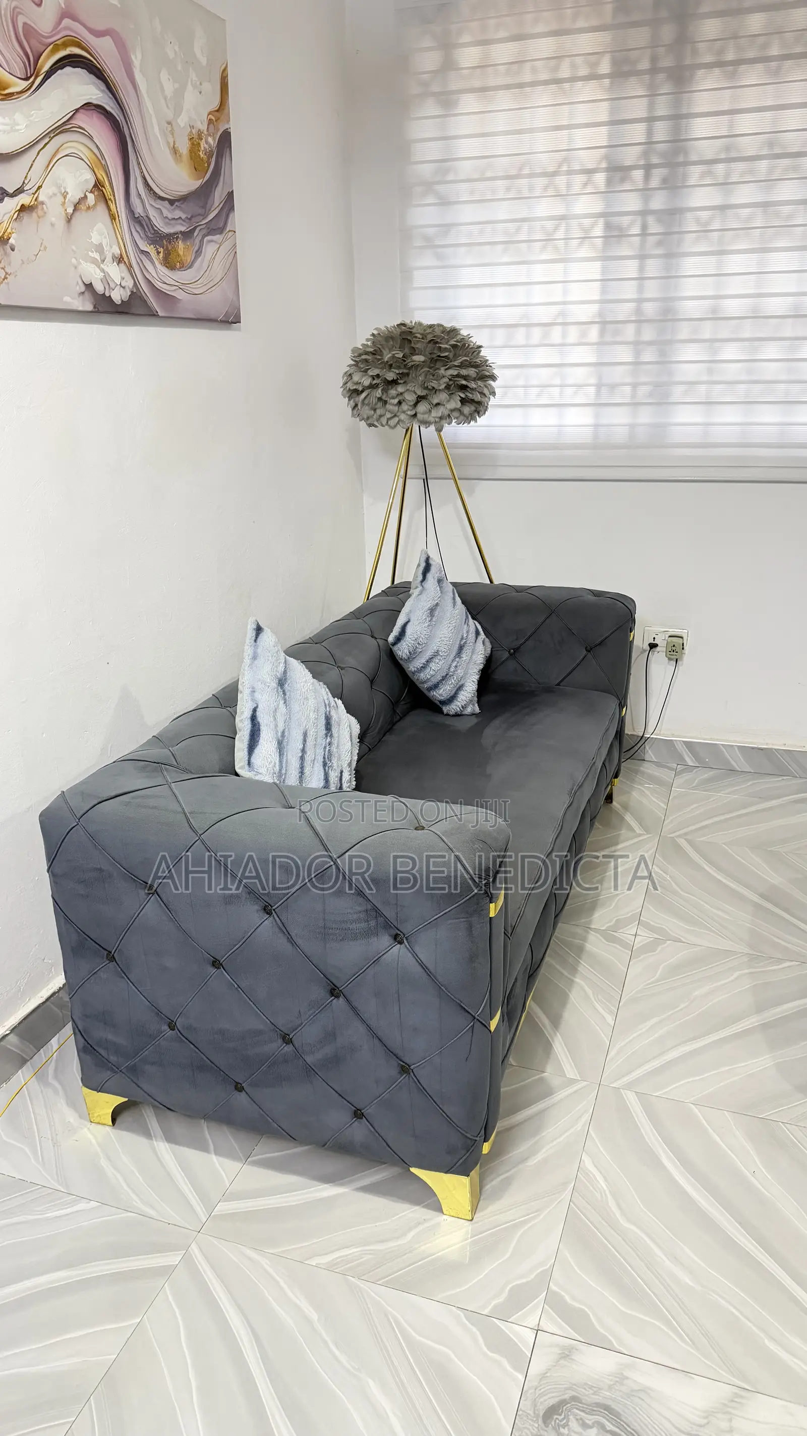 3-Seater Couch With Free Throw Pillows