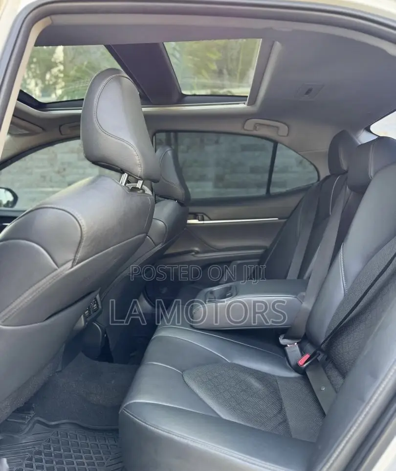 Toyota Camry 2020 White