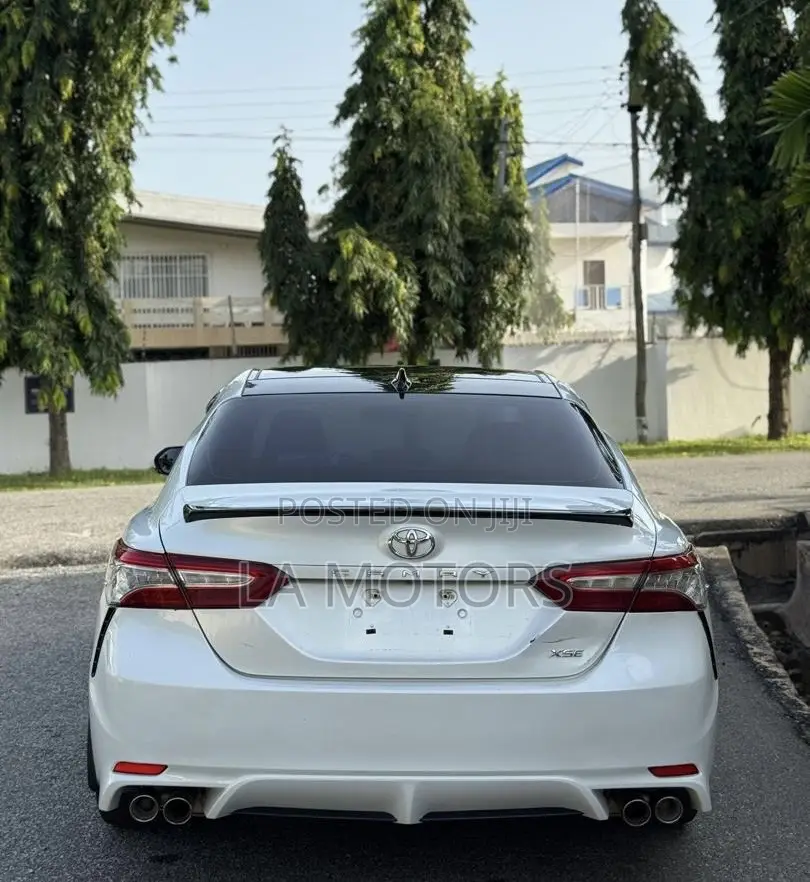 Toyota Camry 2020 White