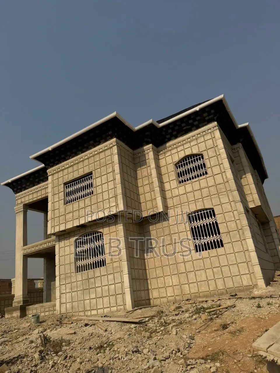 6bdrm Duplex in Bekwai Dominase for sale