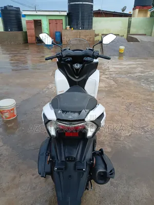Yamaha NMAX 155 2024 White