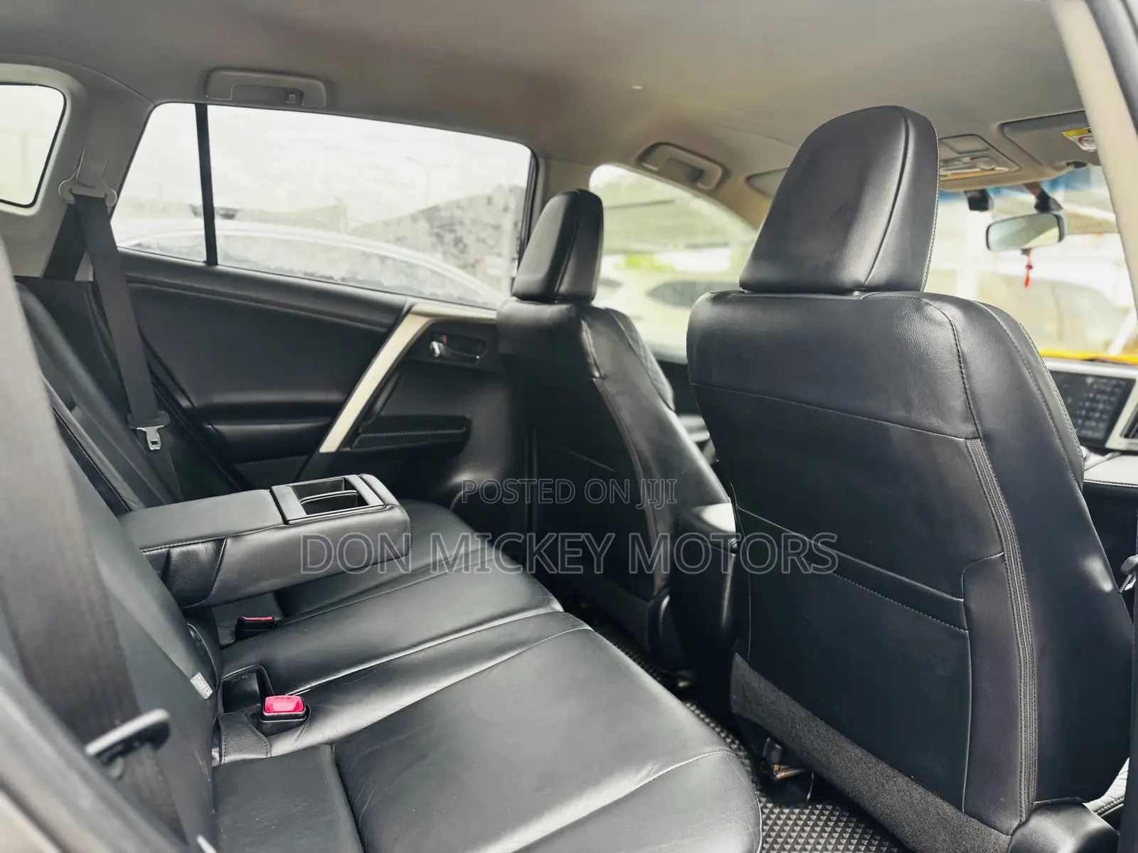Toyota RAV4 Limited 4dr SUV (2.5L 4cyl 6A) 2015 Gray