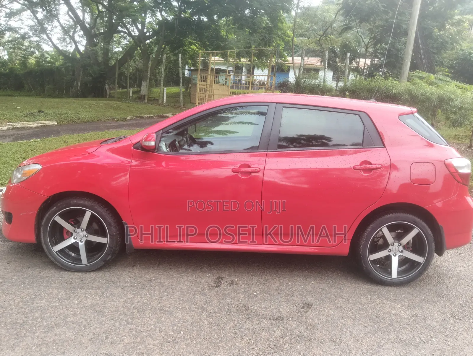 Toyota Matrix L Hatchback FWD (1.8L 4cyl 5M) 2011 Red