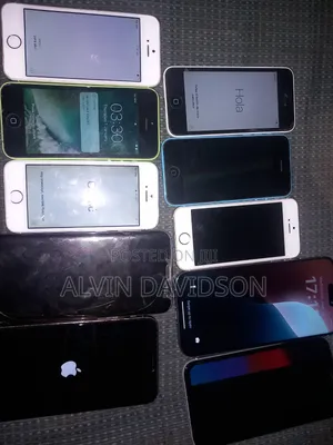 Bunch of iPhone 5 5s 5c and 16 Pro Max