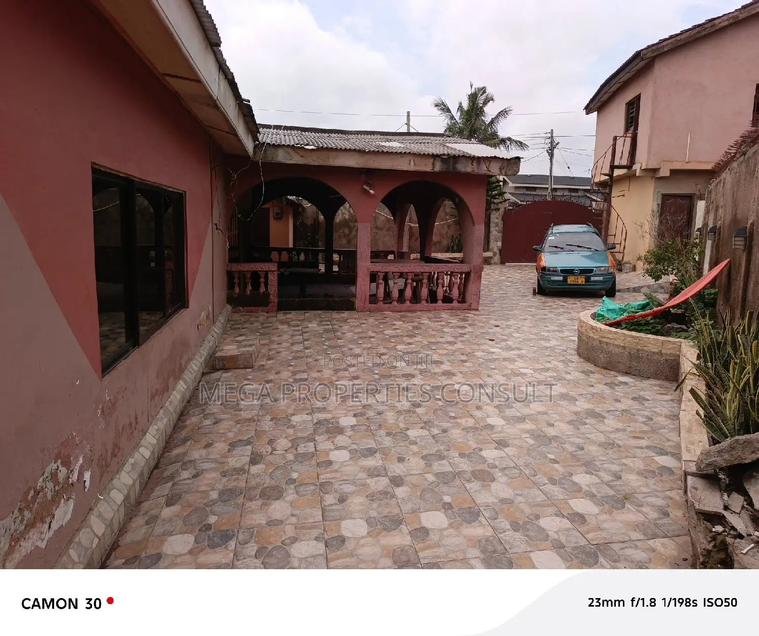 4bdrm House in Lapaz for sale