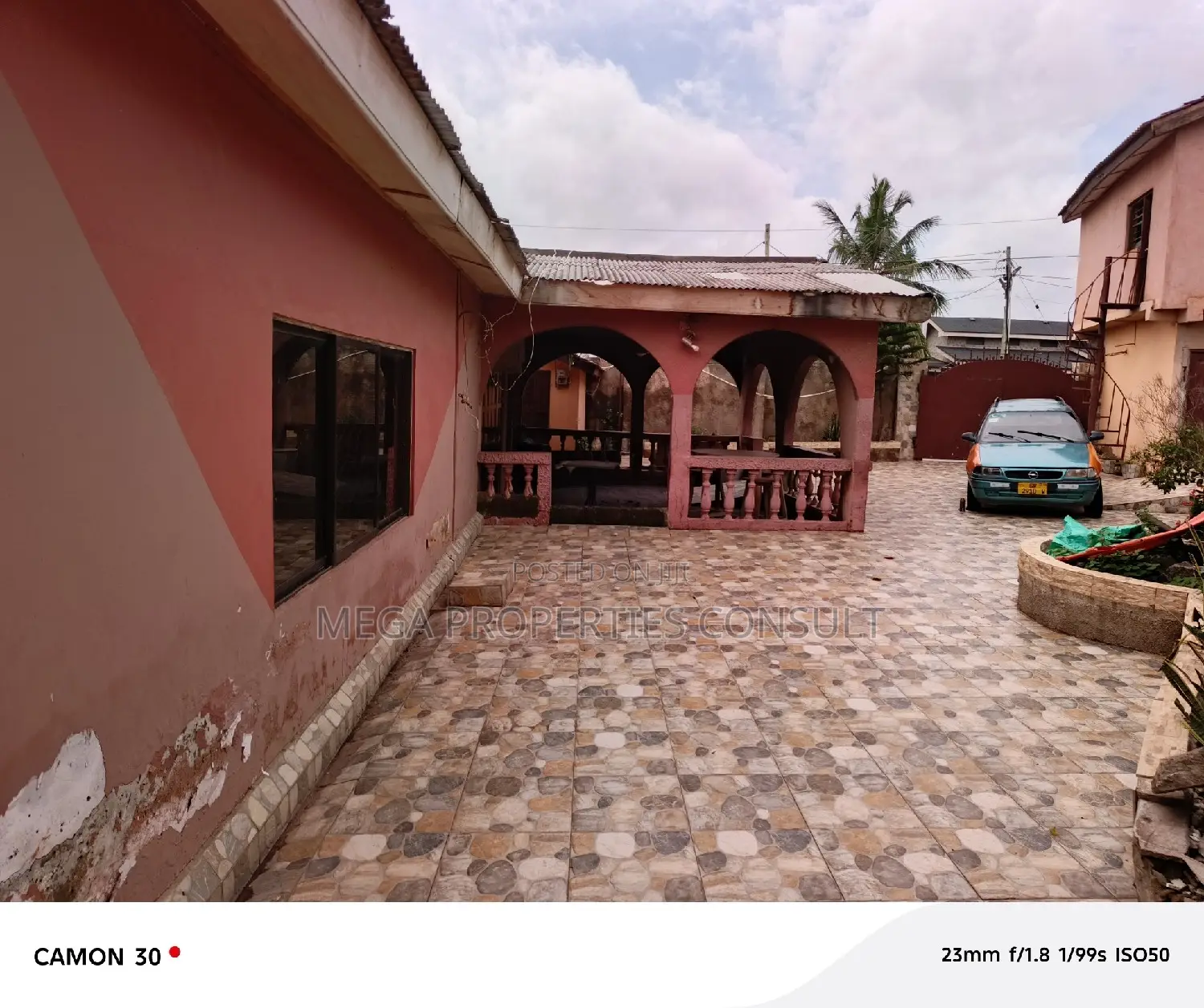 4bdrm House in Lapaz for sale