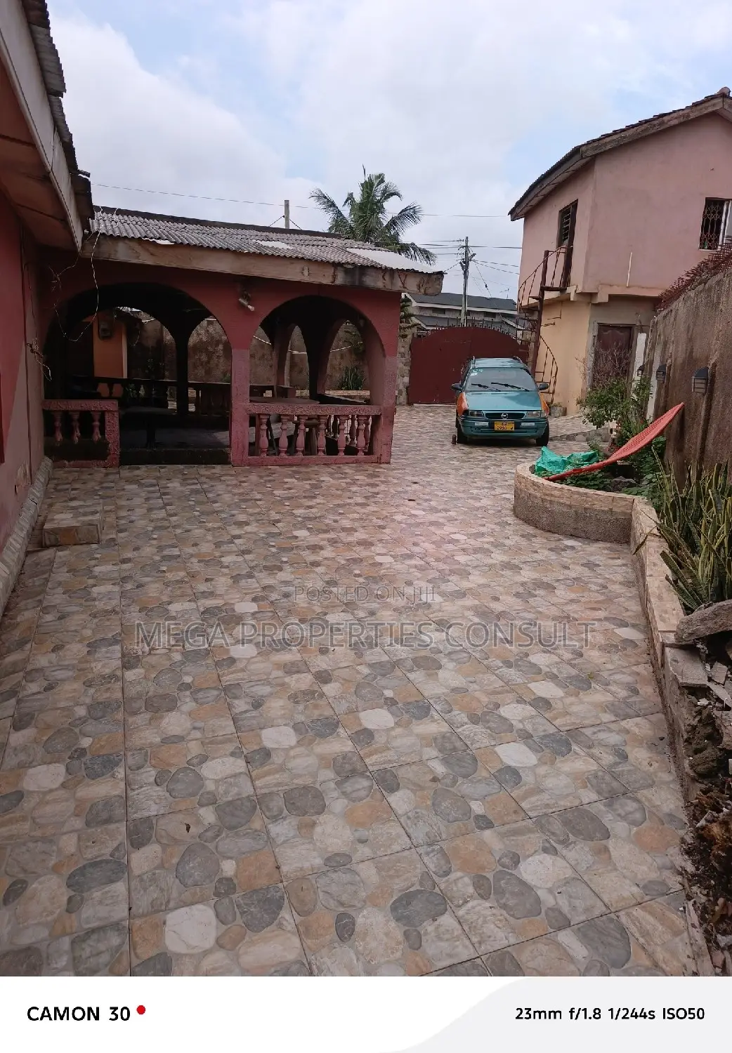4bdrm House in Lapaz for sale
