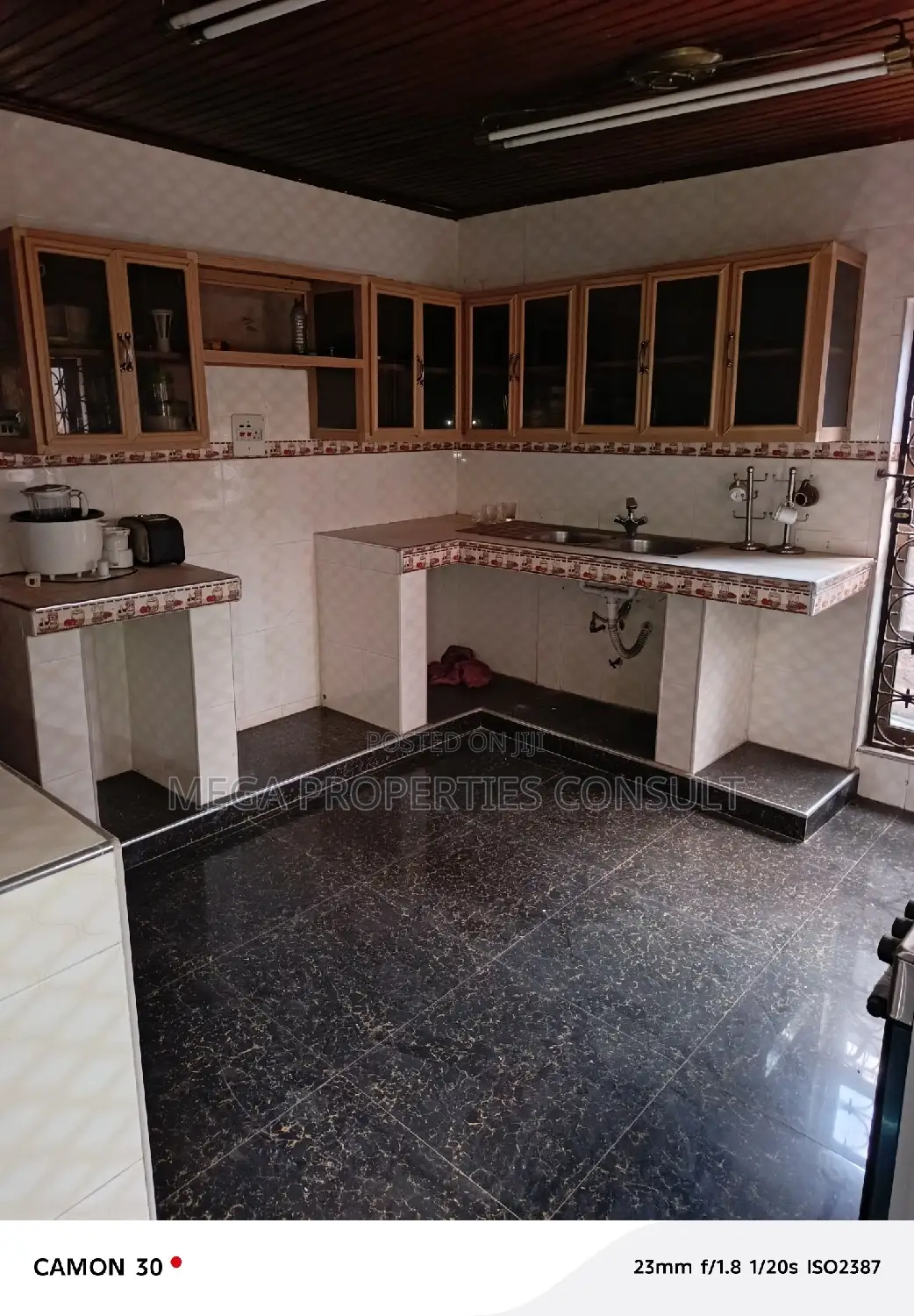 4bdrm House in Lapaz for sale