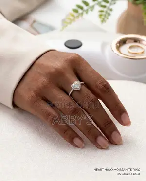 Adjustable 0.5ct Heart Halo Moissanite Diamond Proposal Ring
