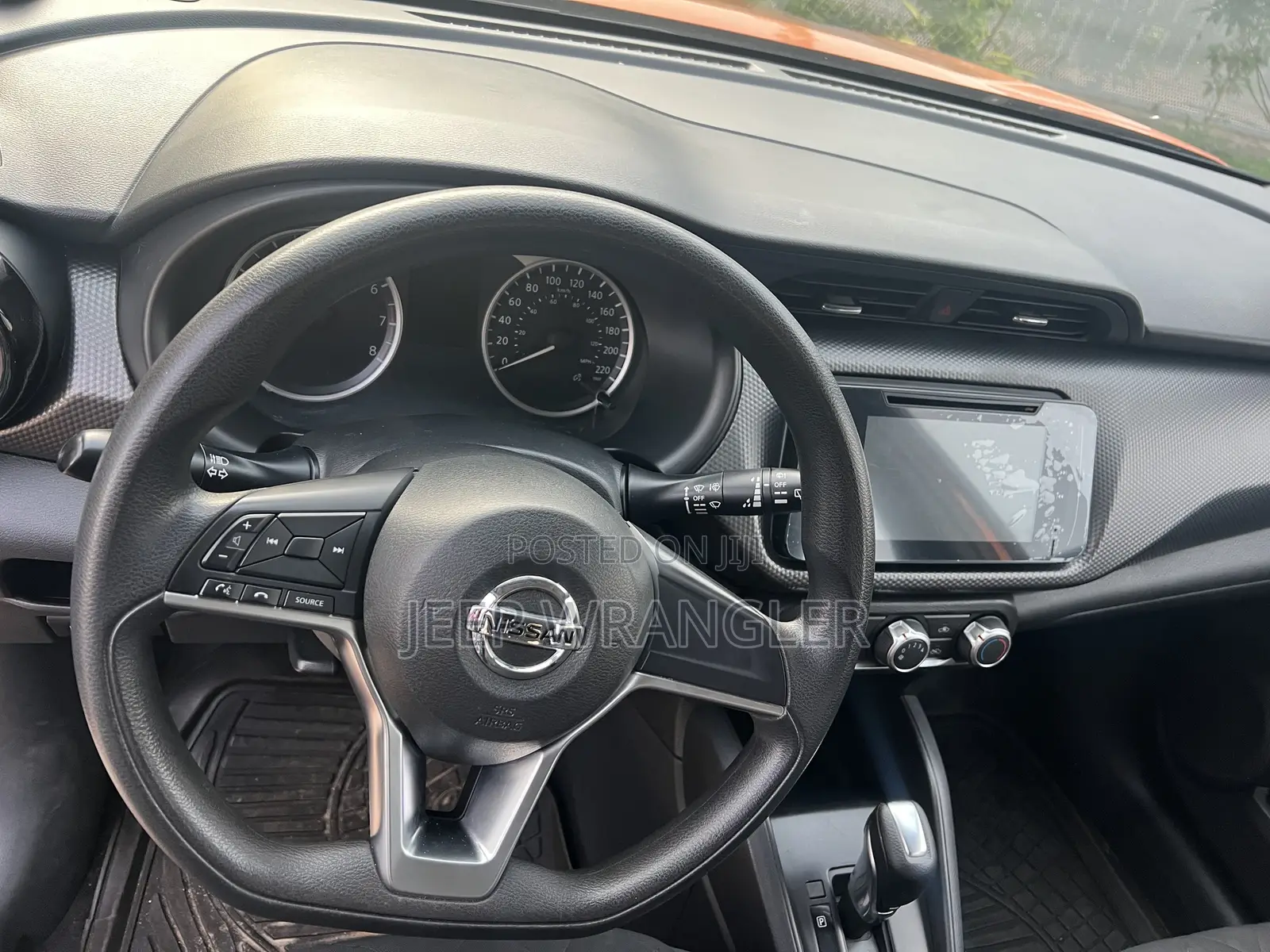 Nissan Kicks 2018 Orange