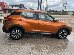 Nissan Kicks 2018 Orange