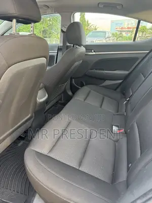 Hyundai Elantra Limited 2018 Silver