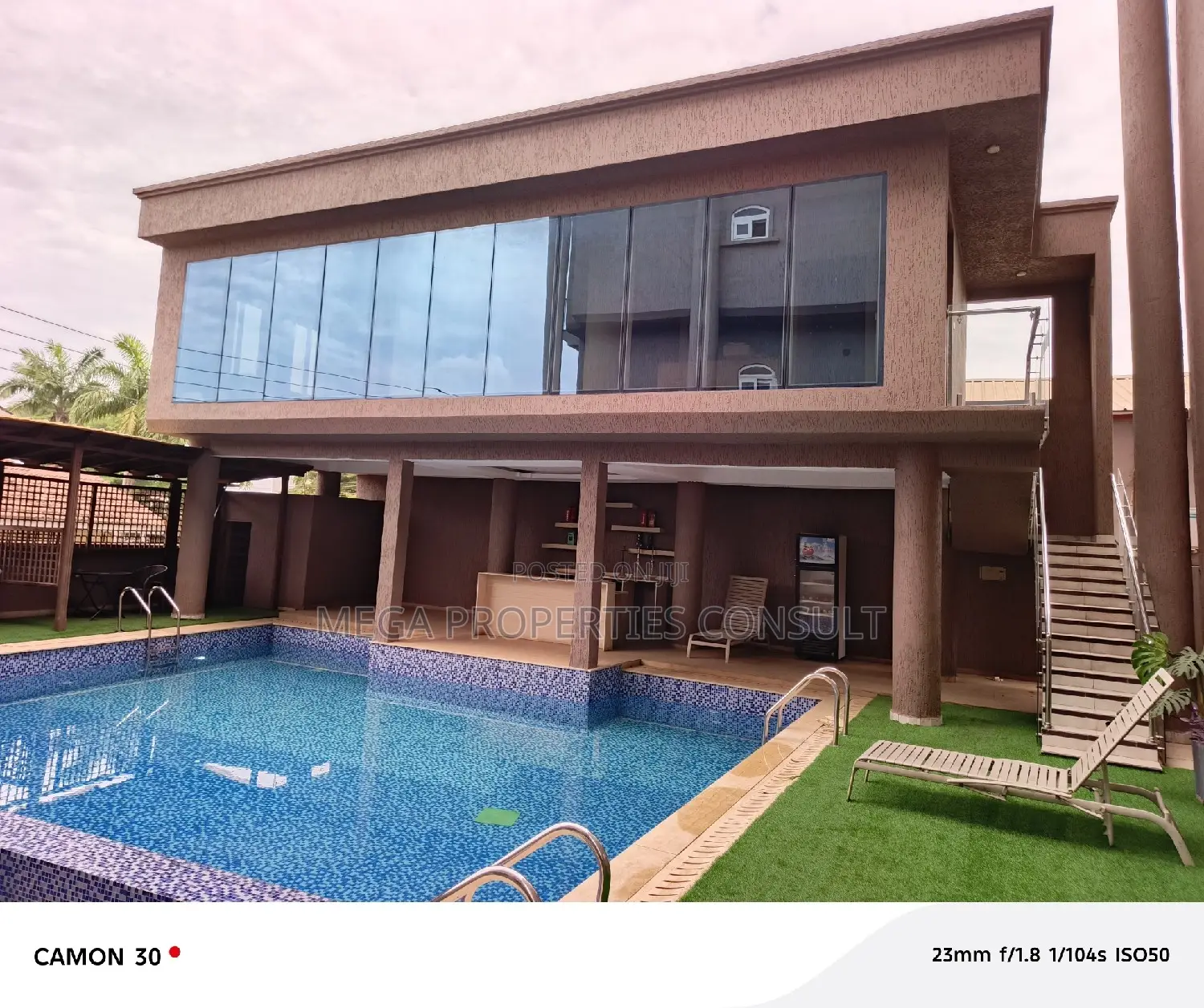 Furnished 2bdrm Apartment in Boundary Road Area for rent
