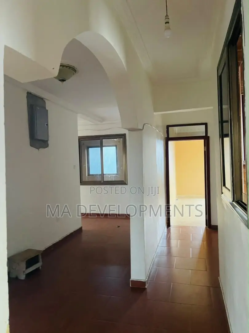 4bdrm Apartment in Madev Realty, Lapaz for rent