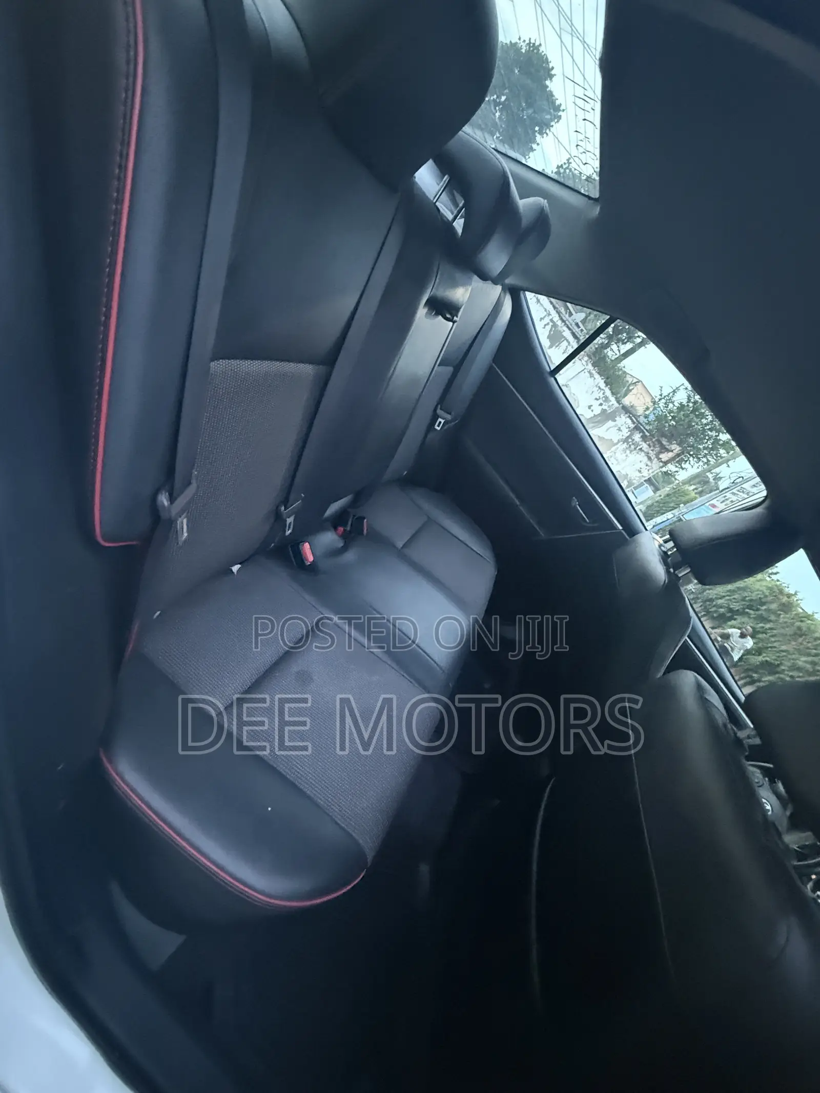 Toyota Corolla S w/Special Edition Pkg (1.8L 4cyl CVT) 2016 White
