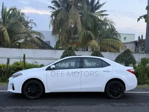 Toyota Corolla S w/Special Edition Pkg (1.8L 4cyl CVT) 2016 White