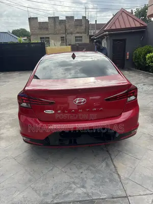 Hyundai Elantra SE 2019 Red