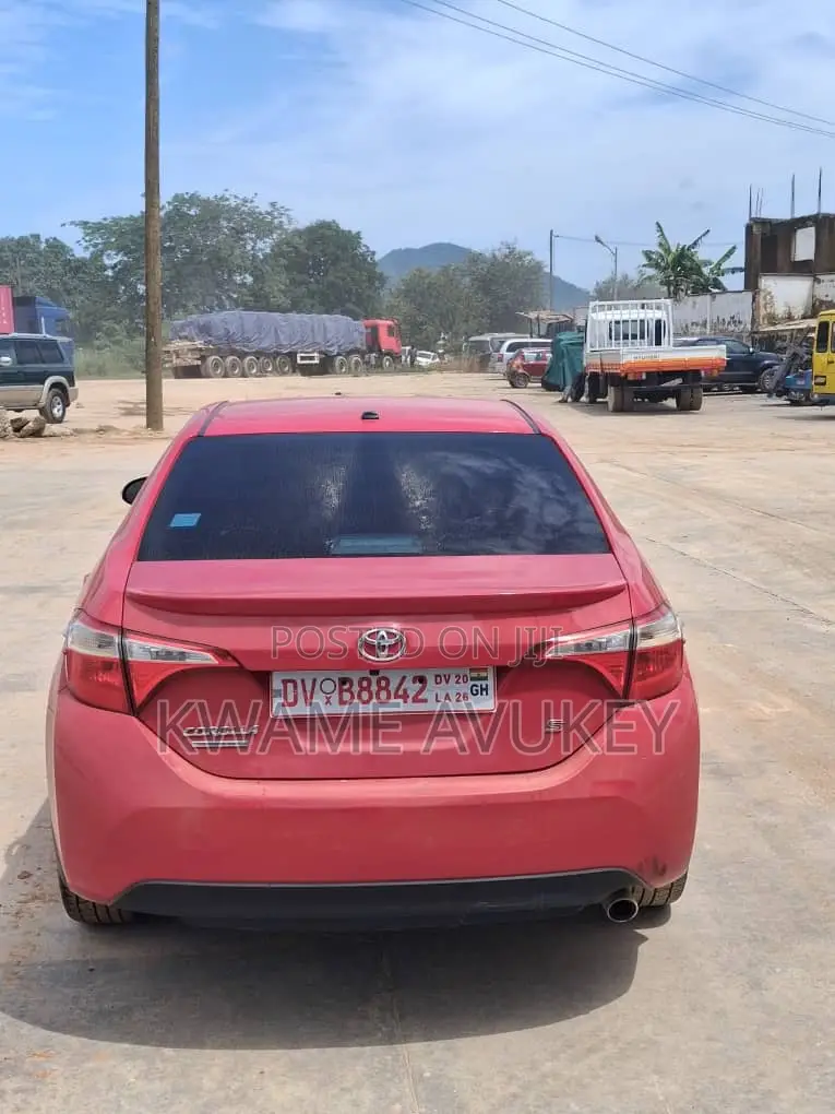 2016 Toyota Corolla S (1.8 L)