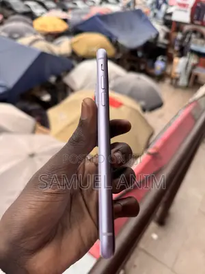 Apple iPhone 11 64 GB Purple