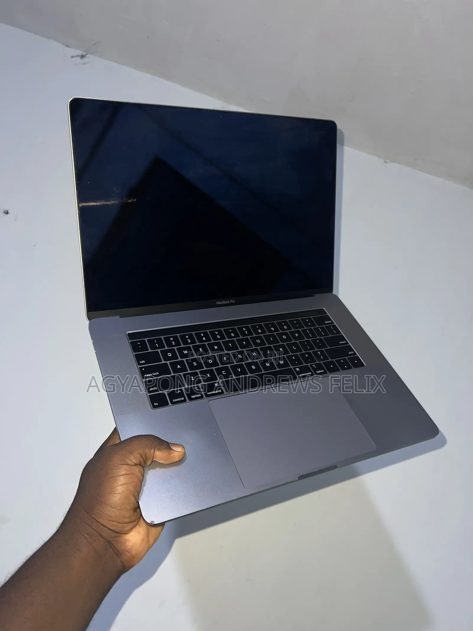 Laptop Apple MacBook Pro 2018 16GB Intel Core i7 SSD 512GB