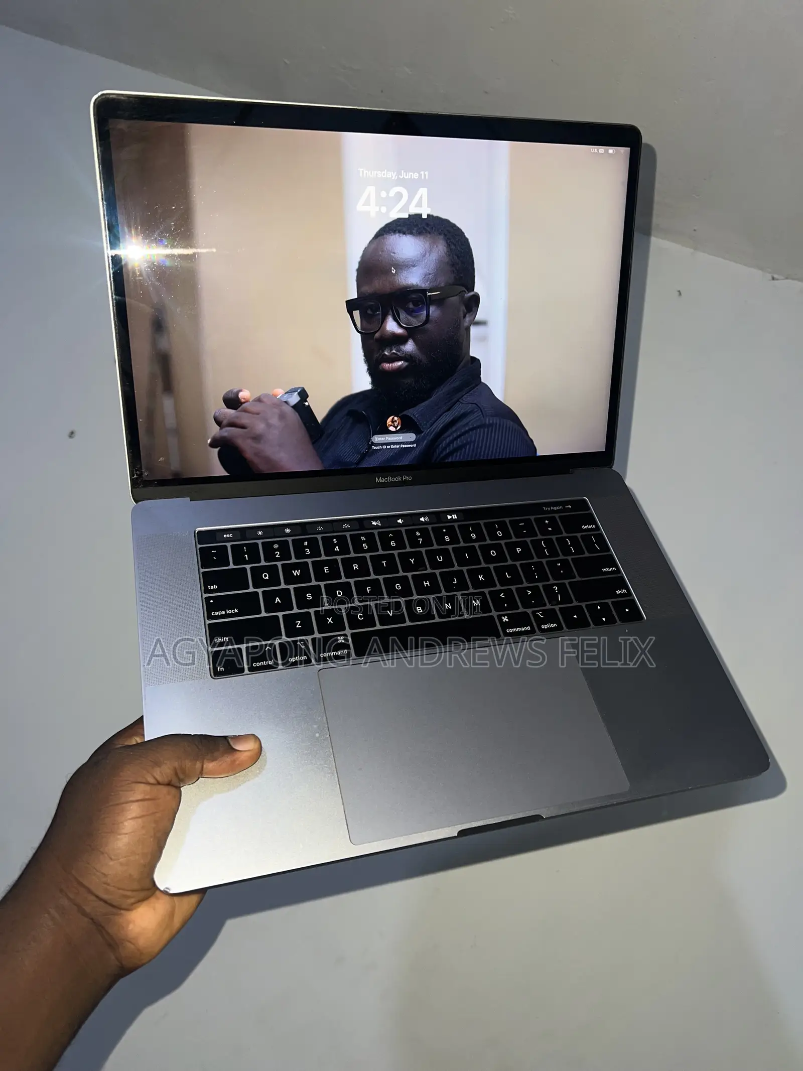 Laptop Apple MacBook Pro 2018 16GB Intel Core i7 SSD 512GB
