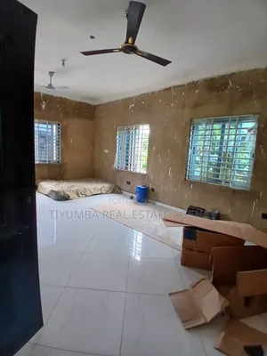 500sqm Warehouse for Rent.