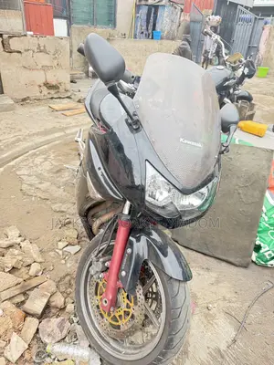 Kawasaki Z650 2015 Brown