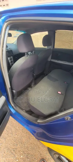Toyota Vitz 1.0 FWD 5dr 2008 Blue