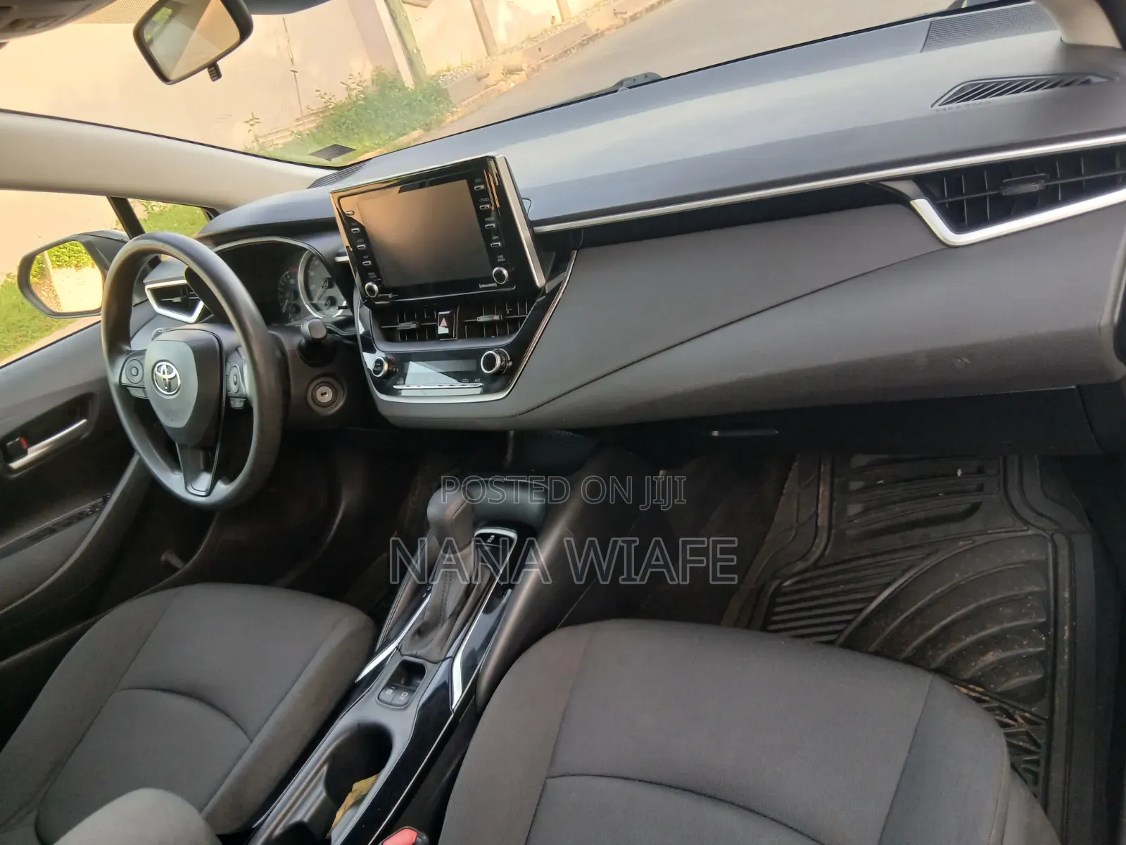 Toyota Corolla LE 2021 Black