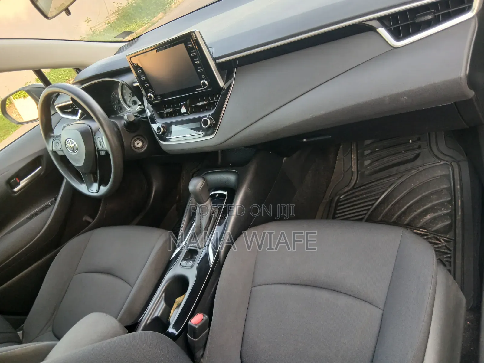 Toyota Corolla LE 2021 Black