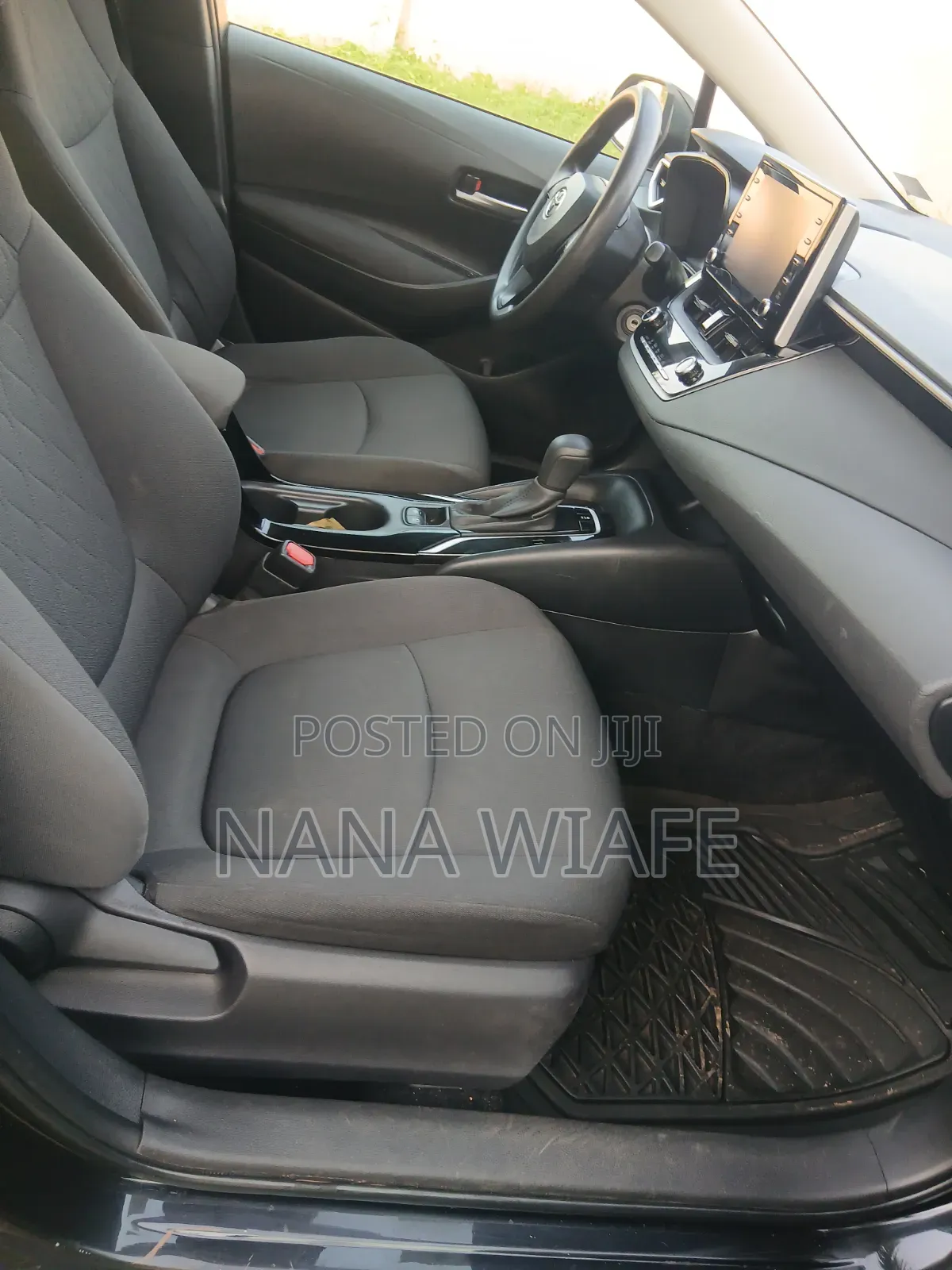 Toyota Corolla LE 2021 Black