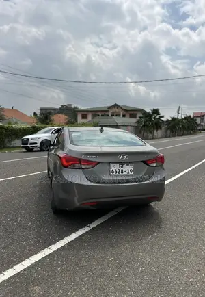 Hyundai Elantra Limited 4dr Sedan (1.8L 4cyl 6A) 2014 Gray