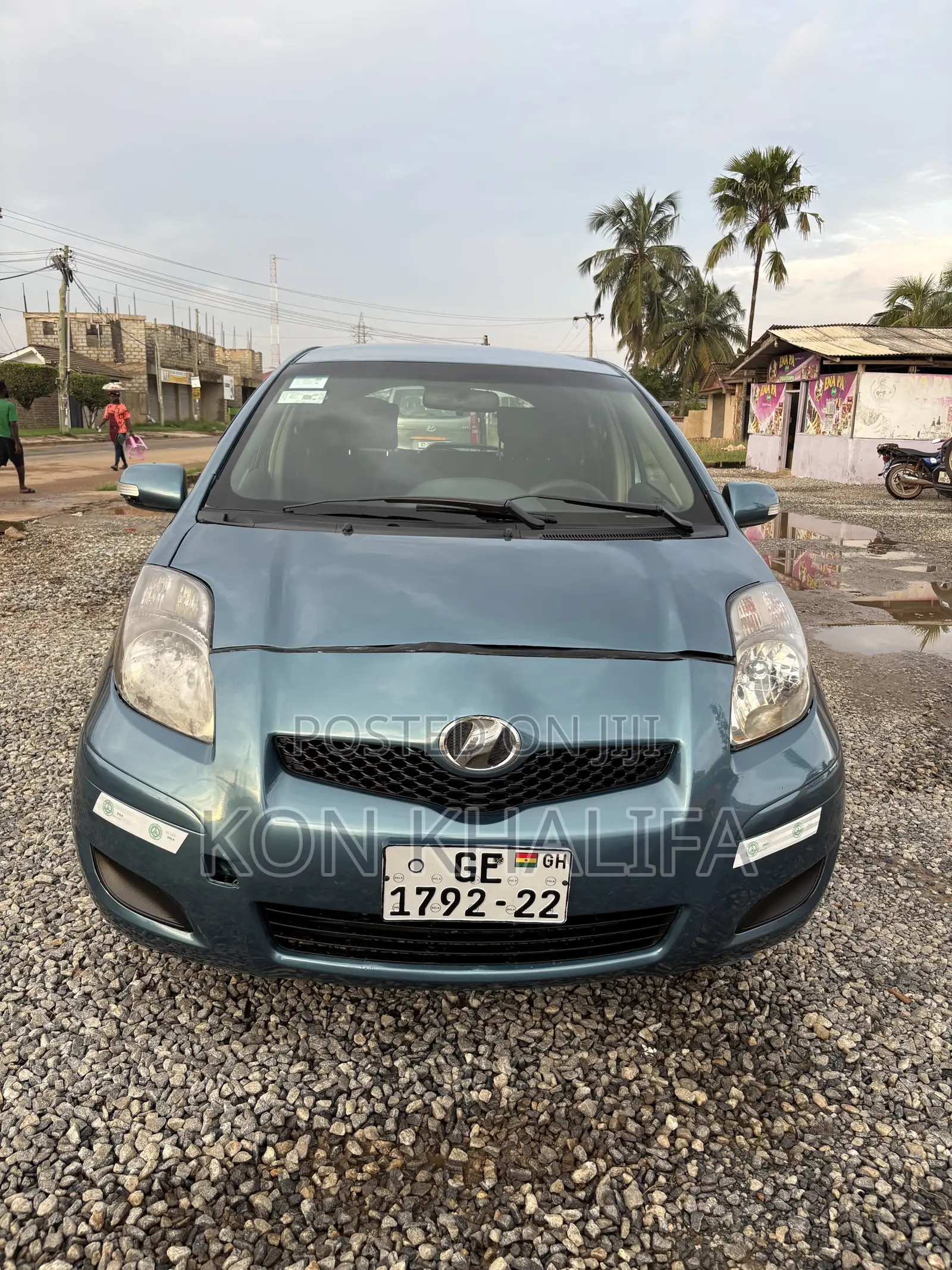 Toyota Vitz 1.5 FWD 5dr 2010 Blue