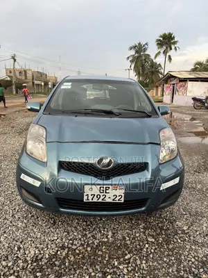 Toyota Vitz 1.5 FWD 5dr 2010 Blue