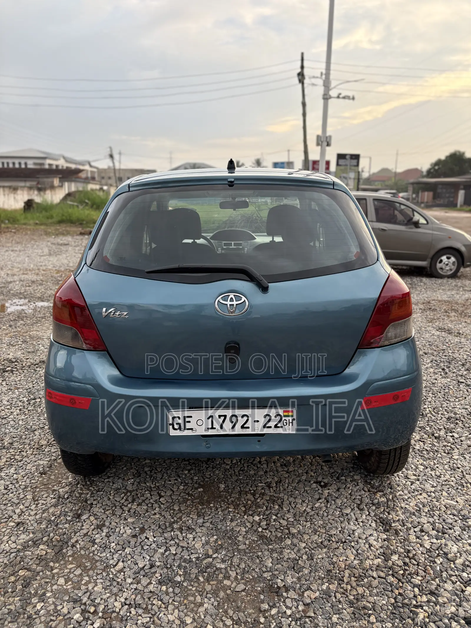 Toyota Vitz 1.5 FWD 5dr 2010 Blue