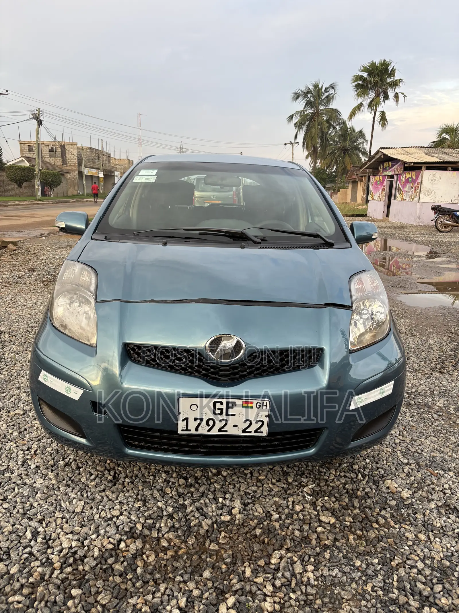Toyota Vitz 1.5 FWD 5dr 2010 Blue