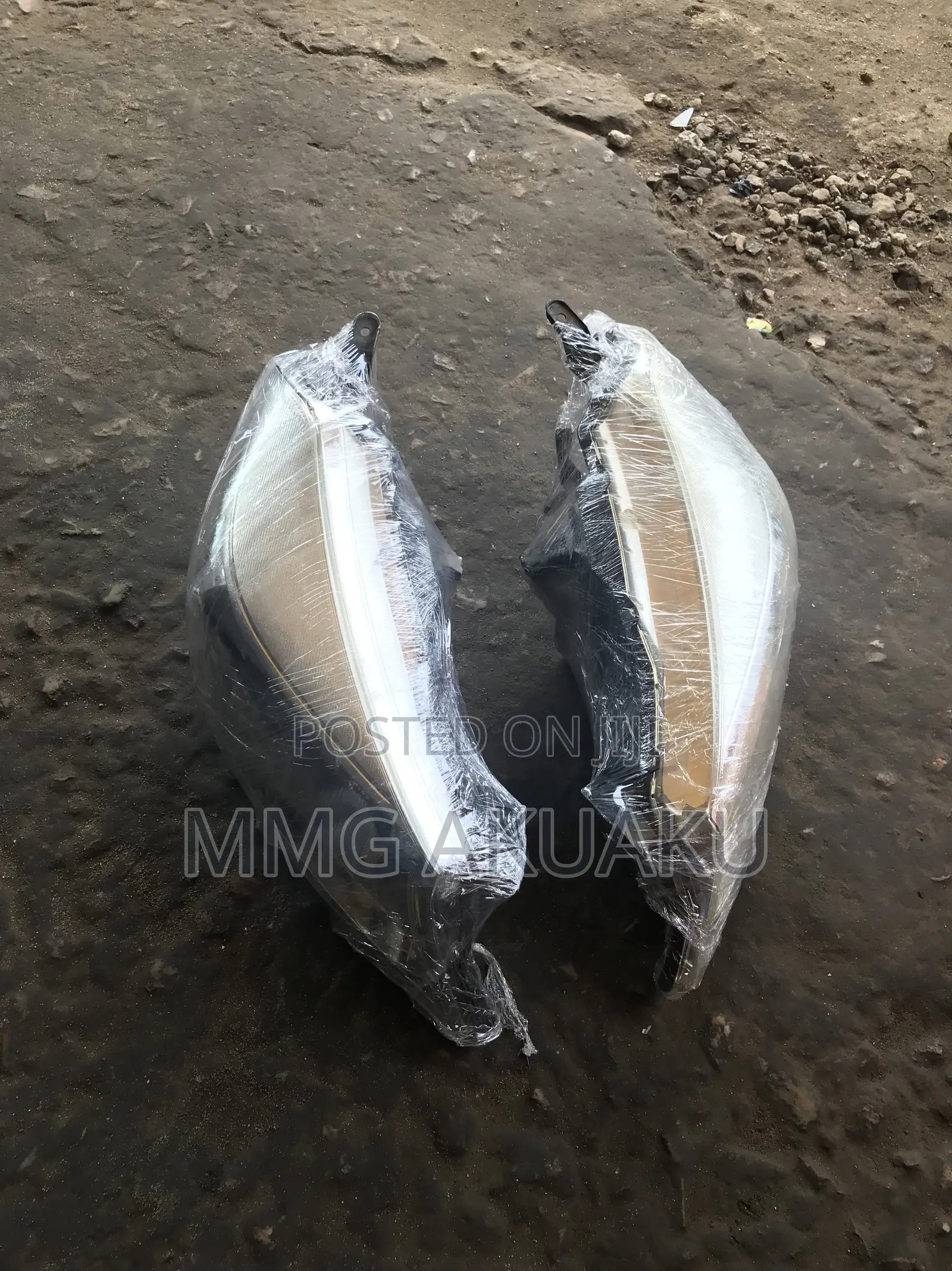 Toyota Vitz 2012 Headlight