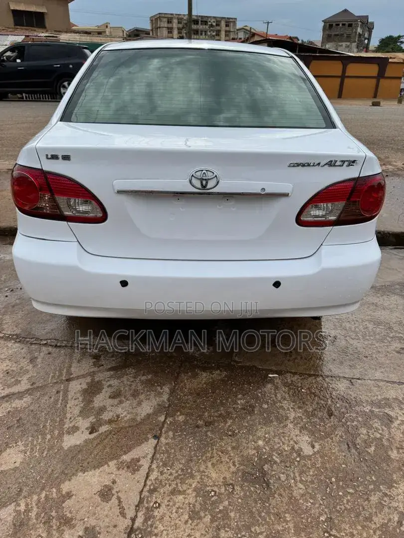 Toyota Corolla 2008 White