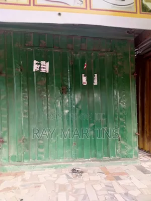 Container Strong Metal Container With Shelves and Bulgar Proof