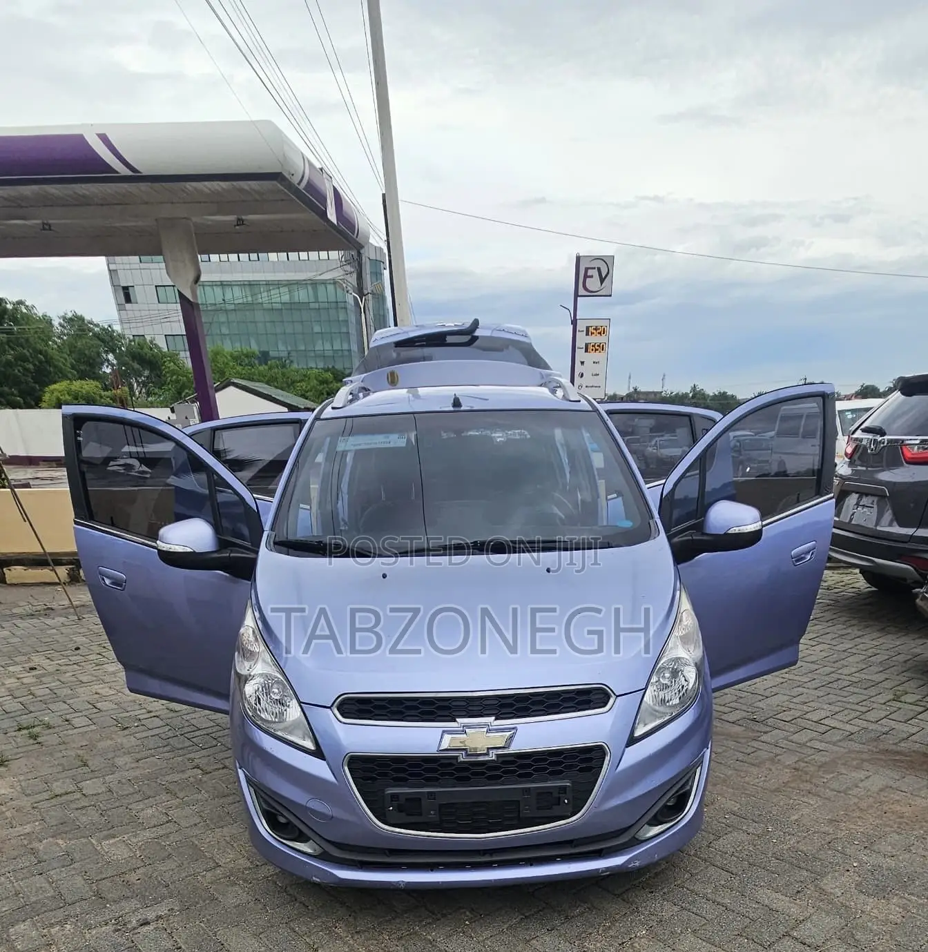 Chevrolet Spark 2LT 4dr Hatchback (1.2L 4cyl CVT) 2015 Purple