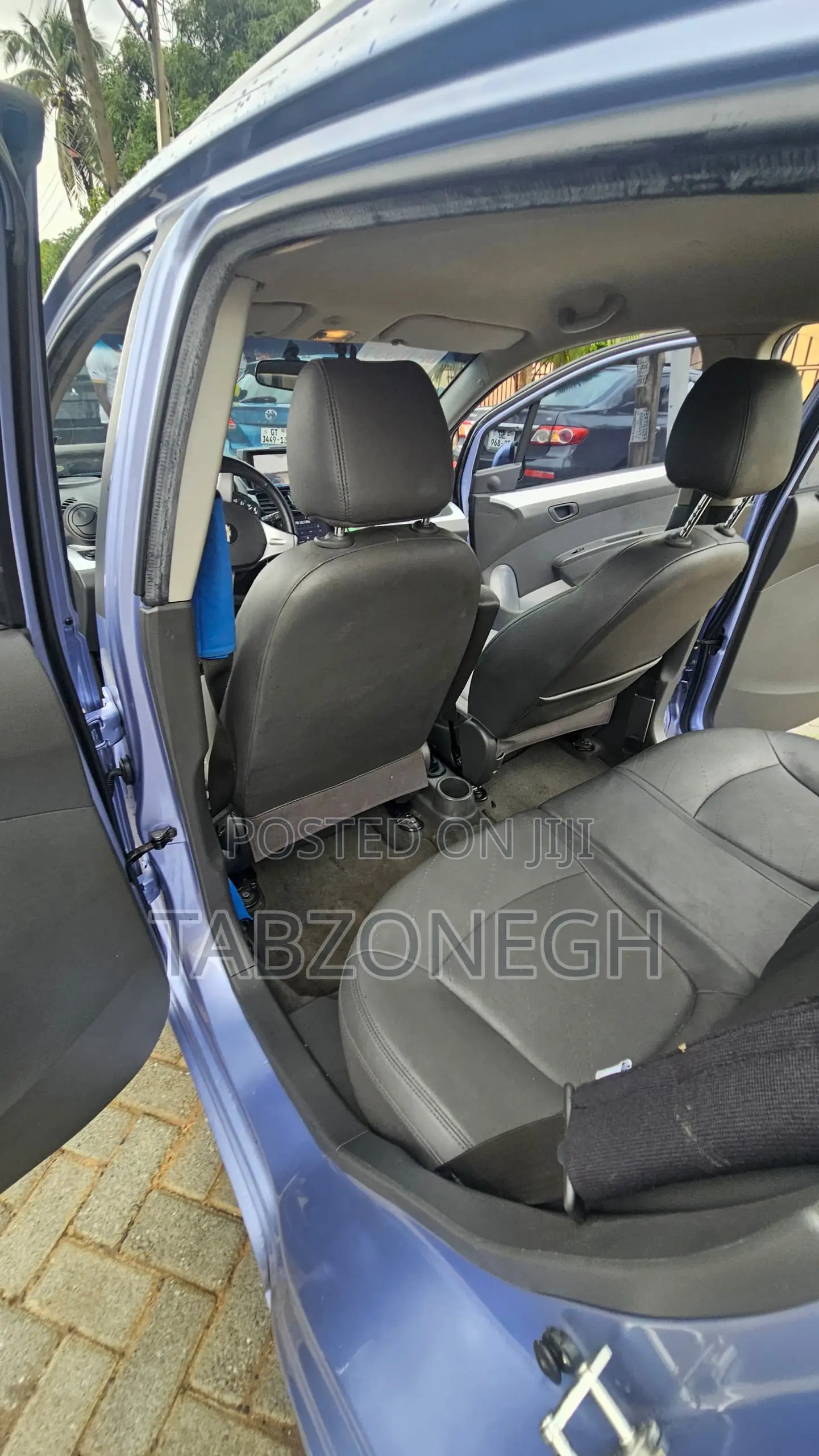 Chevrolet Spark 2LT 4dr Hatchback (1.2L 4cyl CVT) 2015 Purple