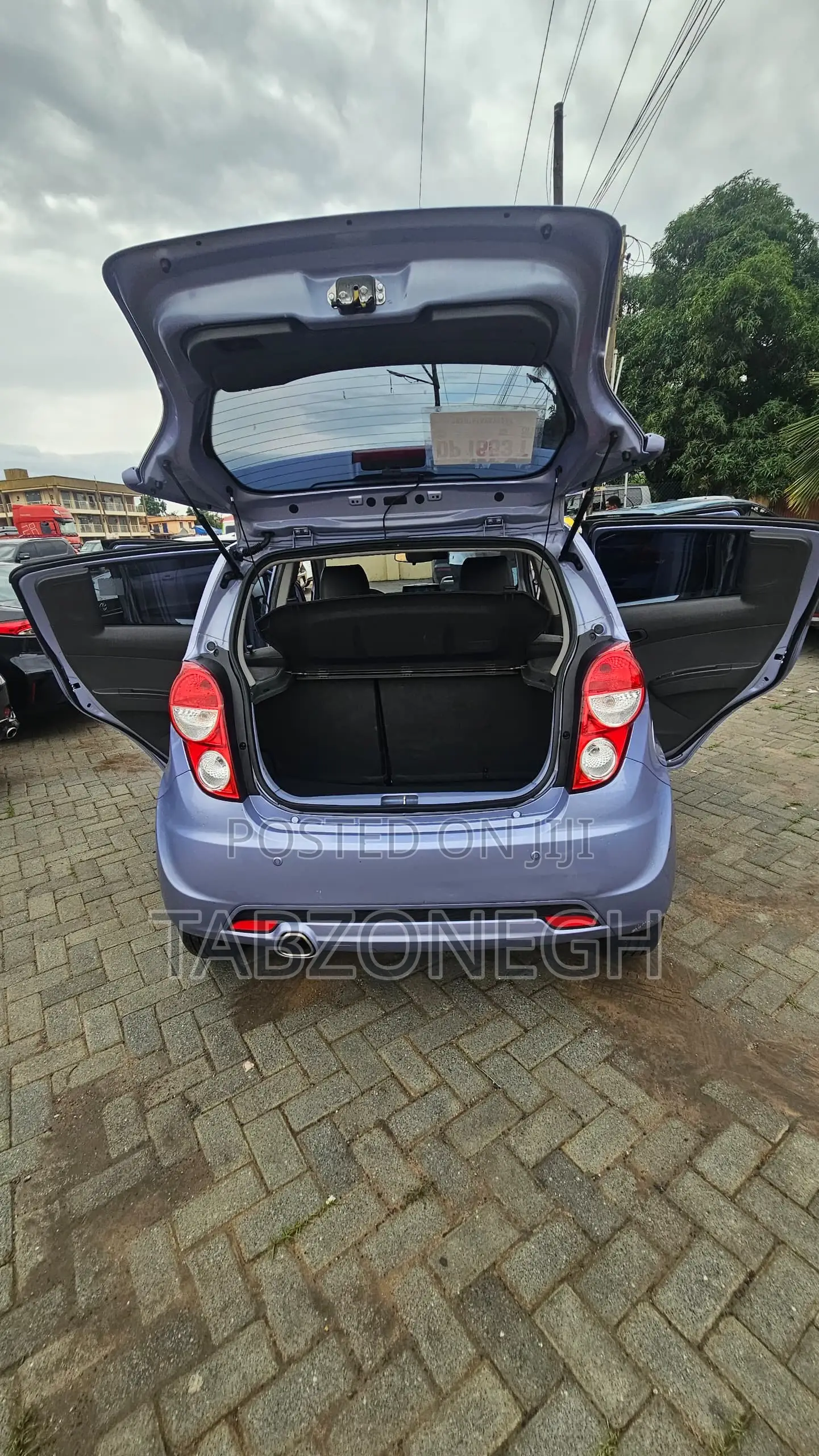 Chevrolet Spark 2LT 4dr Hatchback (1.2L 4cyl CVT) 2015 Purple