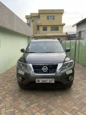 Nissan Pathfinder SV 4dr 4x4 (3.5L 6cyl) 2016 Gray