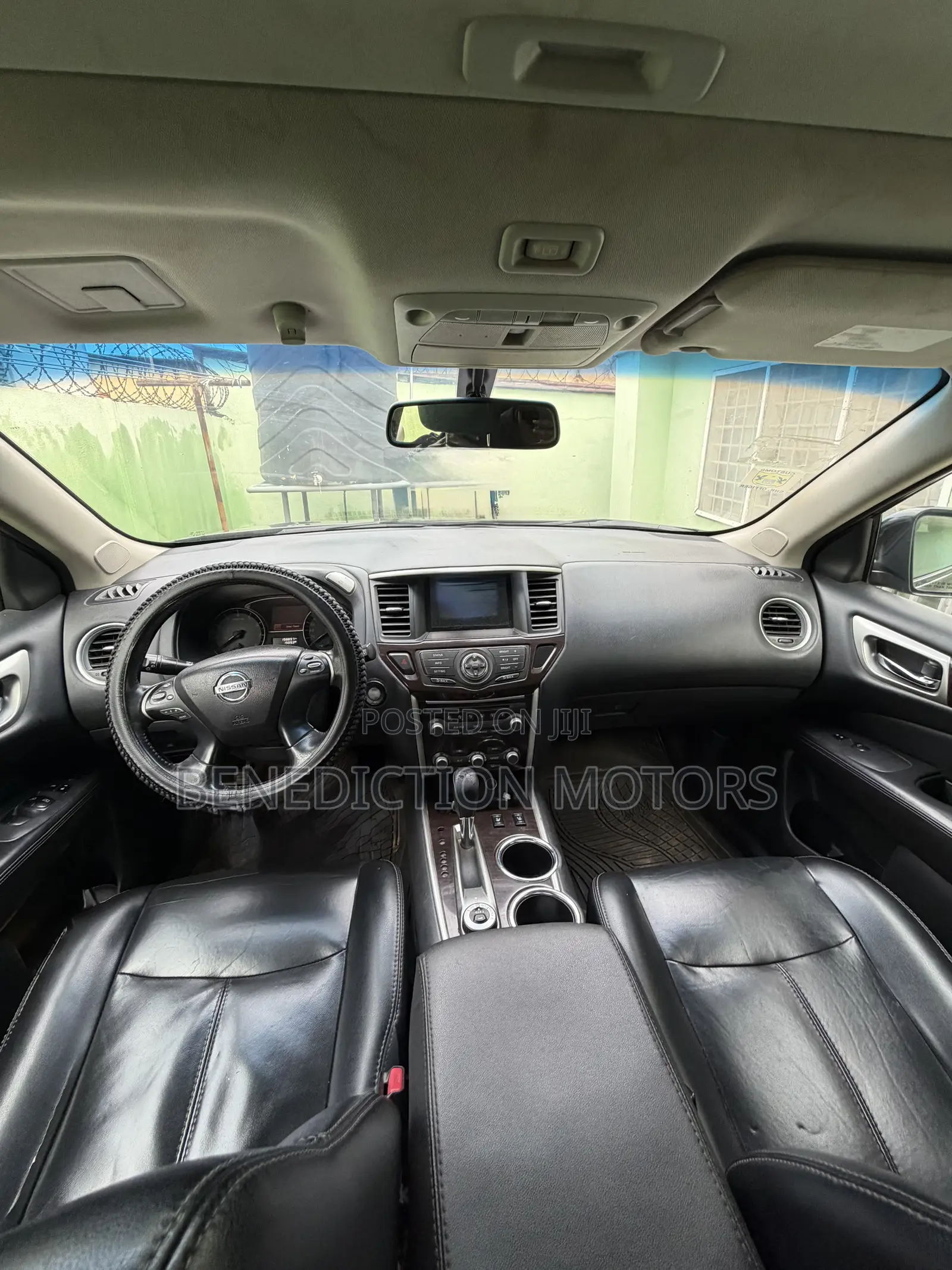 Nissan Pathfinder SV 4dr 4x4 (3.5L 6cyl) 2016 Gray