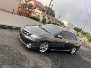 Toyota Corolla S 4dr Sedan (1.8L 4cyl 4A) 2013 Black