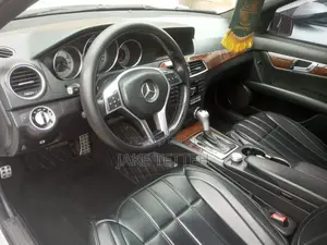 Mercedes-Benz C300 2010 White